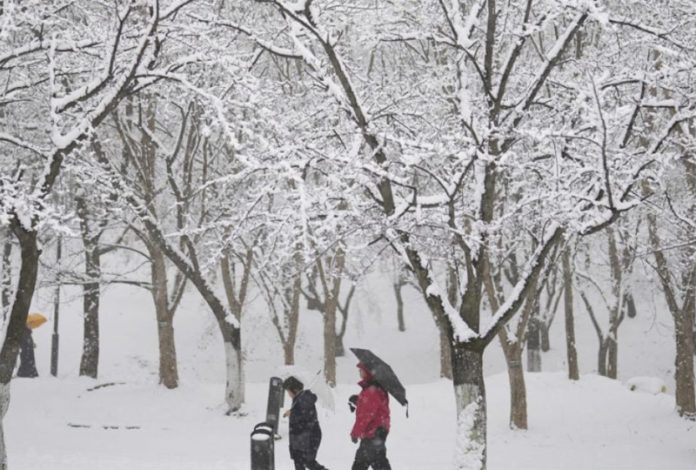 South Korea's capital records heaviest single-day snowfall in December for 40 years