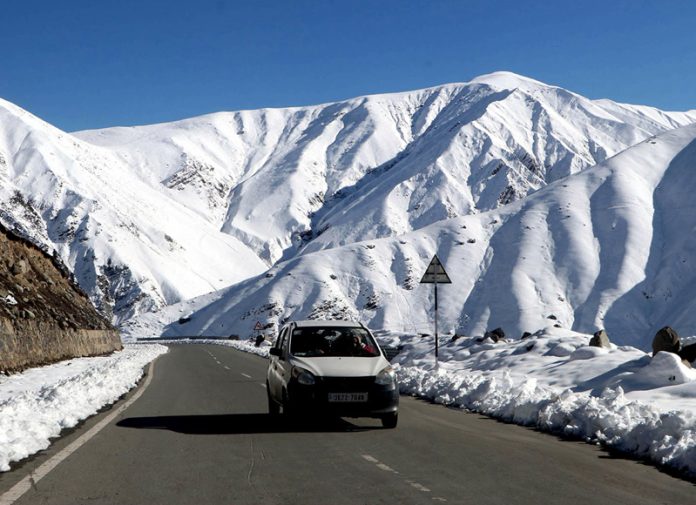 A view of snow clad mountains as seen from Mughal Road, that connects Poonch with Shopian, in Jammu and Kashmir on Wednesday. (UNI)