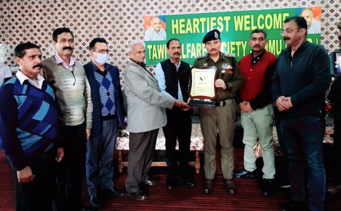 TWS officials presenting a memento to Commandant of IRP 18th Battalion Kulbir Singh during an eye surgery camp at Sure Chak, Jammu.