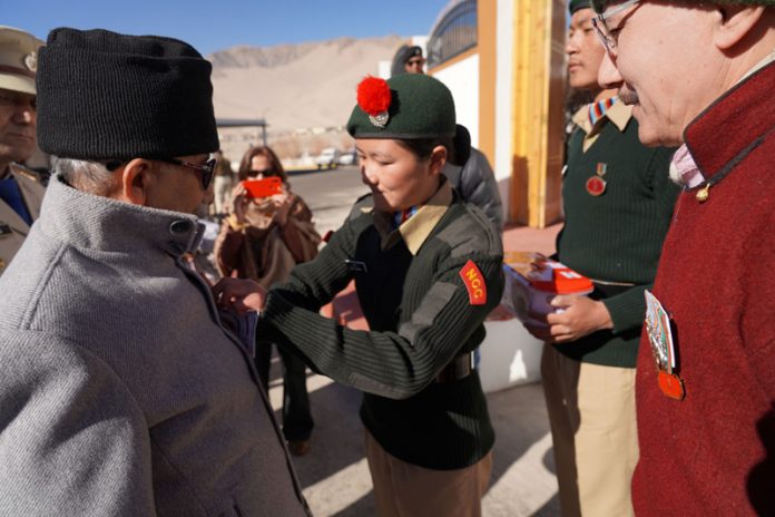 Lt Governor Ladakh Brig (Retd) B D Mishra contributing to Armed Forces Flag Day Fund at Raj Bhawan on Thursday.
