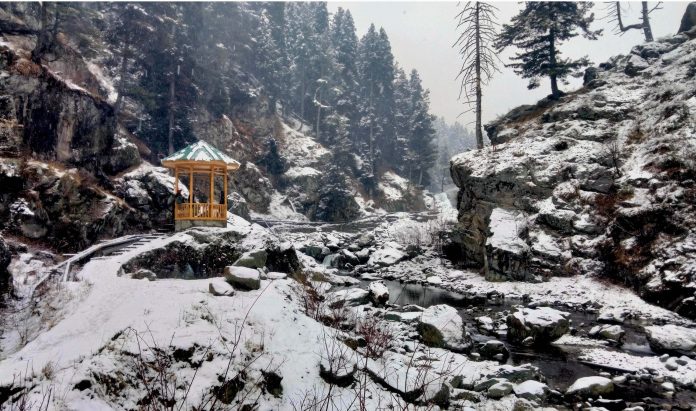 Fresh Snowfall In Many Higher Areas Of Kashmir