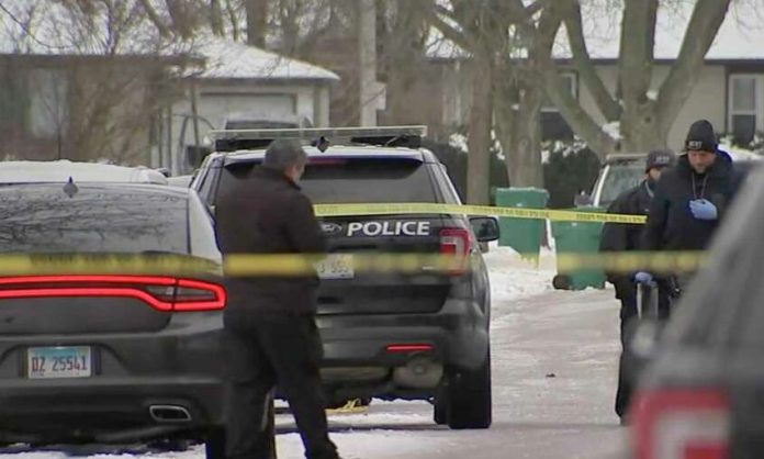 Man Kills 8 In Chicago Over 2 Days, Shoots Himself After Police Find Him In Texas