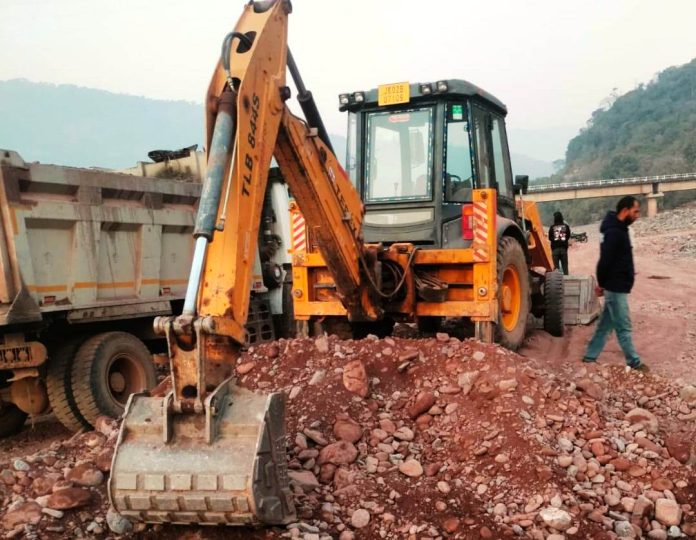 Over Rs 5 Lakh Penalty Imposed On Machinery Involved In Illegal Extraction