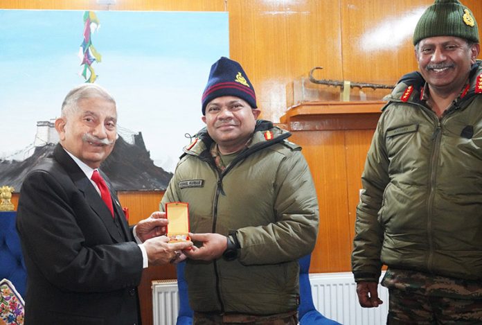 DG BRO meeting with Lt Governor of Ladakh.
