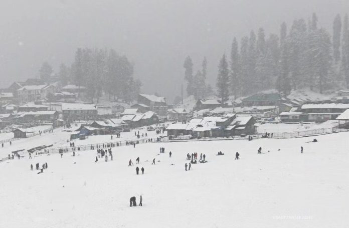 Widespread Light To Moderate Rain, Snow Over J&K During Next 24 Hours: MeT