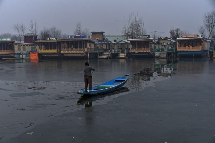 Cold Wave In Kashmir, Minimum Temp Below Freezing Point