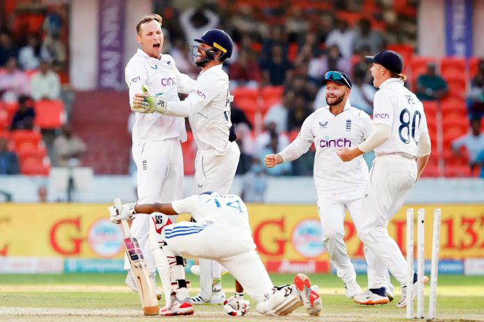 England beat India by 28 runs in first Test; Hartley hurts India on debut