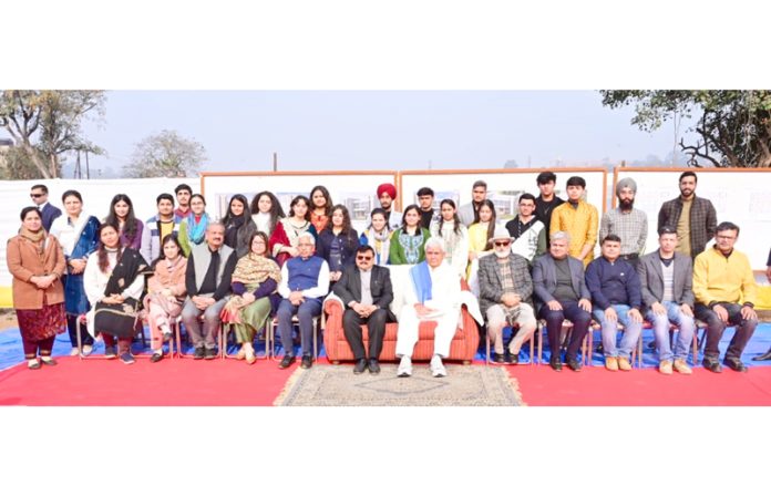 LG Manoj Sinha alongwith other members of Jammu University posing for a group photograph on Monday.