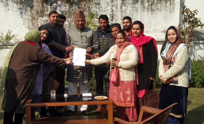 Waiting list candidates of Finance Department handing over a memorandum to MP (RS), Ghulam Ali Khatana at Jammu on Wednesday.