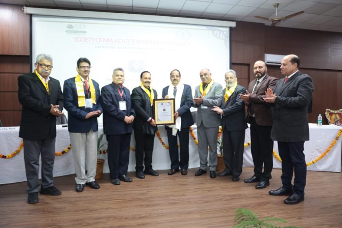 SKUAST-Jammu VC receiving Life Time Achievement Award.