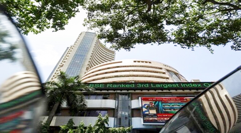 Stock Markets In Free Fall Sensex Tanks 1628 Pts On Sharp Losses In Banking Oil Shares 