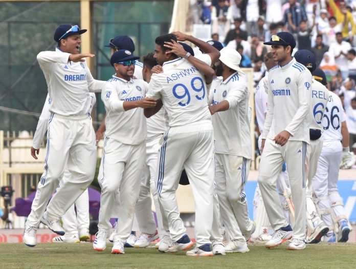 India Need 192 Runs To Win 4th Test Against England