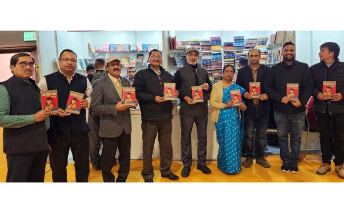 Guests and members of Sarv Bhasha Trust during release of Yashpaul Nirmal’s 3 Dogri books in World Book Fair in New Delhi.