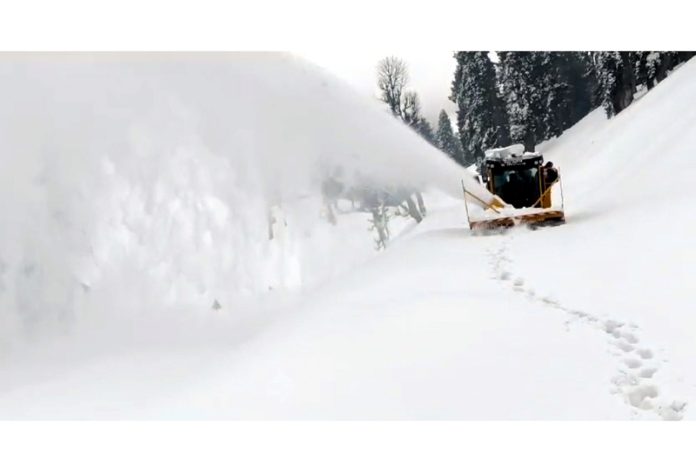 A BRO vehicle during snow clearing operation in Doda.
