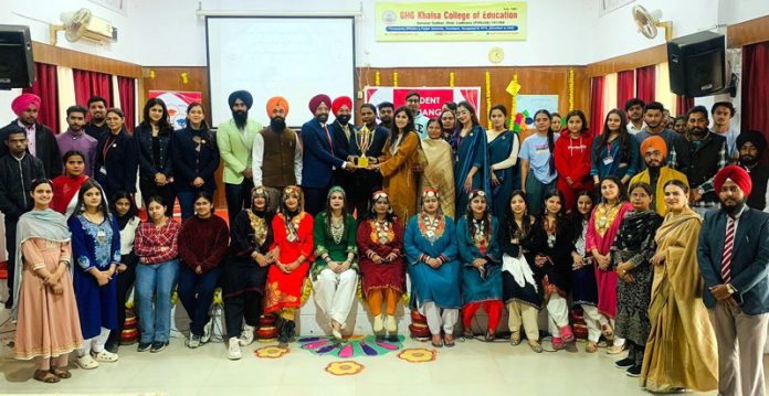 Students of MIER College of Education and GHG Khalsa College of Education, Ludhiana posing for a group photograph during students exchange programme.