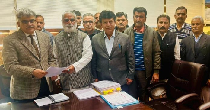 KP delegation submitting a memorandum to Chief Secretary Atal Dulloo at Jammu on Wednesday.