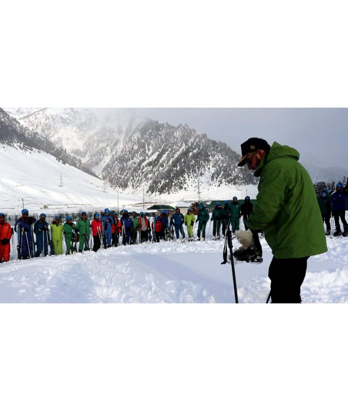 Players enthusiastically participating in Basic Skiing Course at Jawahar Institute of Mountaineering and Winter Sports.