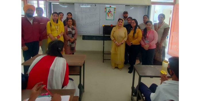 GCoE students and staff during visit to Govt Middle School Rehari.