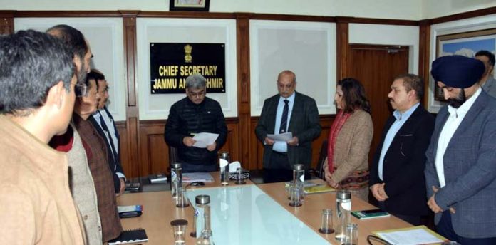 CS Atal Dulloo with other officers during oath ceremony at Jammu.
