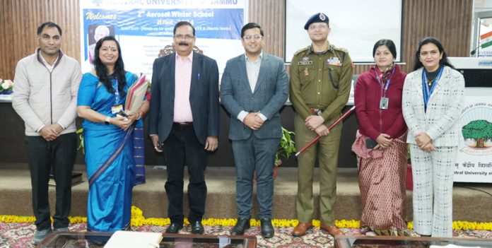 CUJ VC alongwith DC Samba and others during signing of agreement.