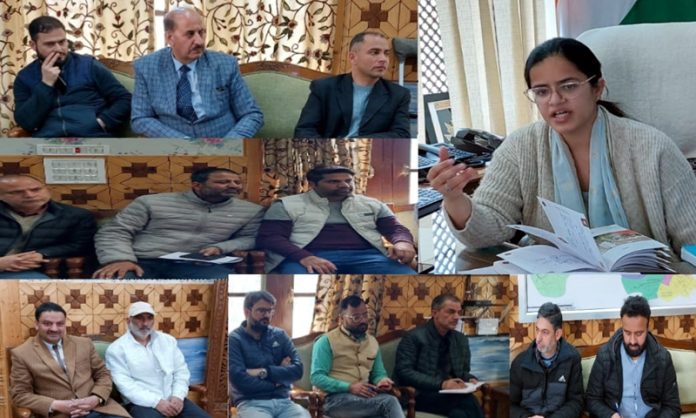 DEO Kupwara convenes meeting with representatives of political parties