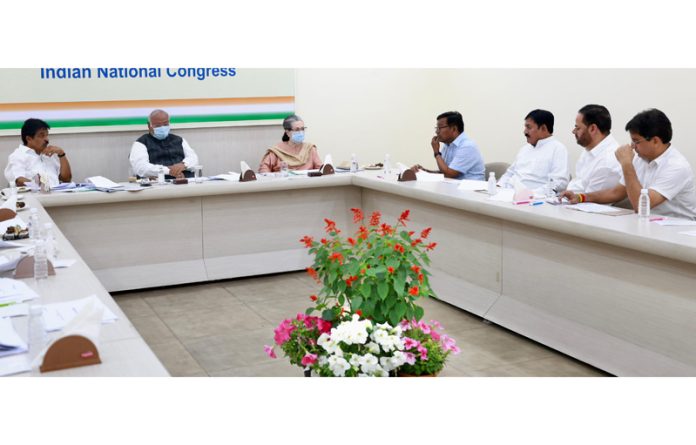 AICC president Mallikarjun Kharge, former president Sonia Gandhi and others during CEC meeting in Delhi.