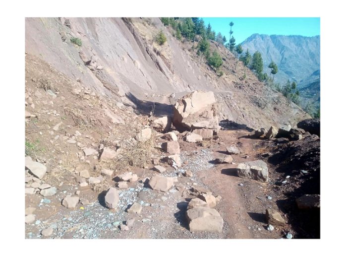 A view of the blocked road leading to Churunda village in North Kashmir’s Uri area. -Excelsior/Aabid Nabi