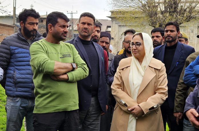 Chairperson Waqf Board Dr Darakhshan Andrabi interacting with people at Pather Masjid in Srinagar.