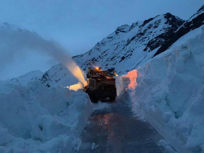 BRO Commences Work To Reopen Leh-Manali National Highway In Ladakh