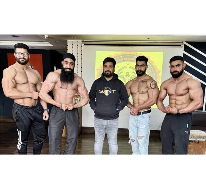 Excelsior Sports Correspondent JAMMU, Mar 1: Four Member team of Jammu & Kashmir State Amateur Bodybuilding Association was today flagged off to compete in the forthcoming North India Bodybuilding Championship 2024 scheduled to be held at Ludhiana, Punjab on March 3, 2024. The bodybuilders Jatinder Singh, Rubal Sharma, Angrez Singh & Akshat Chawla will be competing in Mr. North India Bodybuilding Championship event at Ludhiana Punjab. The team was flagged off by Chief Patron, Sahil Aggarwal, President Ajay Pargal Gupta and Chairman Om Parkash (Retd. ADC) of the JKSABBA, Rohit Verma, General Secretary, JKSABBA accompanied the team.