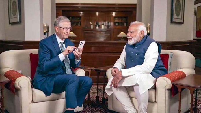 Prime Minister Narendra Modi with Microsoft co-founder Bill Gates during a meeting at his residence, in New Delhi on Friday.
