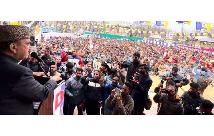 DPAP Chairman Ghulam Nabi Azad addressing a gathering at Devsar in Kulgam.