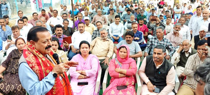 Union Minister Dr. Jitendra Singh campaigning in remote Panchayat areas of Billawar Assembly segment on Saturday.