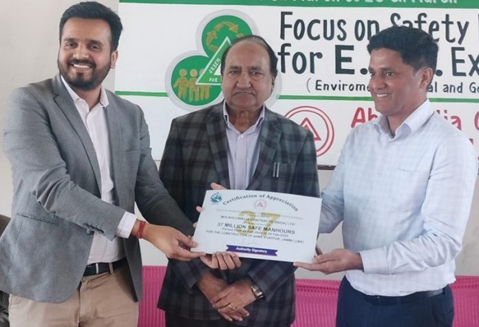ED and CEO of AIIMS Jammu, Dr Shakti Kumar Gupta with ACIL officials during a programme conducted on National Safety Week.
