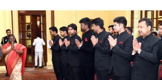 President Droupadi Murmu at the Assistant Executive Engineers of CPWD (2022 and 2023 batches), at Rashtrapati Bhavan in New Delhi on Thursday. (UNI)