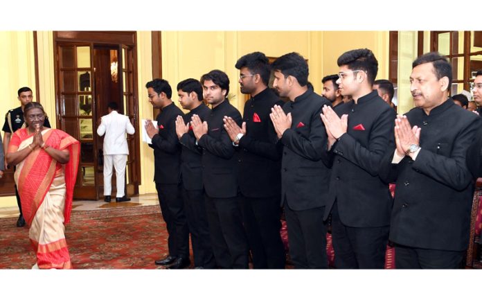 President Droupadi Murmu at the Assistant Executive Engineers of CPWD (2022 and 2023 batches), at Rashtrapati Bhavan in New Delhi on Thursday. (UNI)