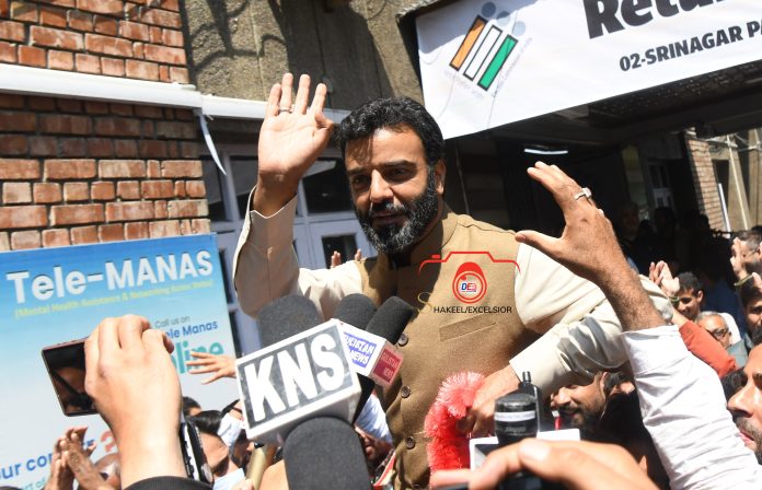 Lok Sabha Polls | NC's Aga Syed Ruhullah Mehdi Files Nomination From Srinagar