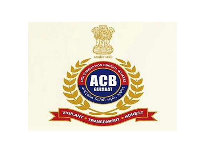 ACB traps, arrests Gram Sewak