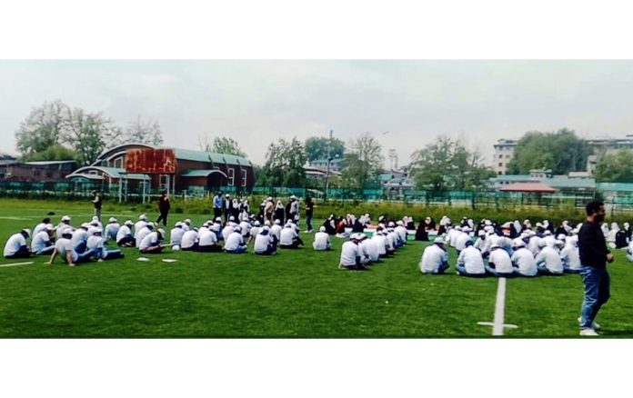 Human Chain event organized by DEO Srinagar.