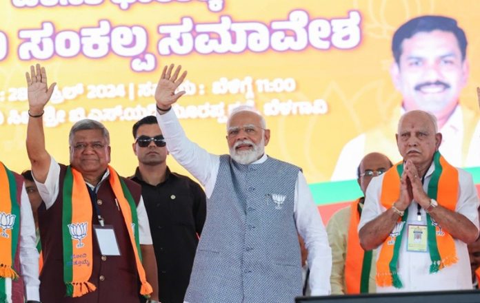 Prime Minister Narendra Modi addressing a rally in Karnataka on Sunday.
