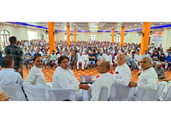 Senior Cong leaders Raman Bhalla, Mula Ram, Balwan Singh, Hari Singh Chib and others during election rally in Marh on Sunday.