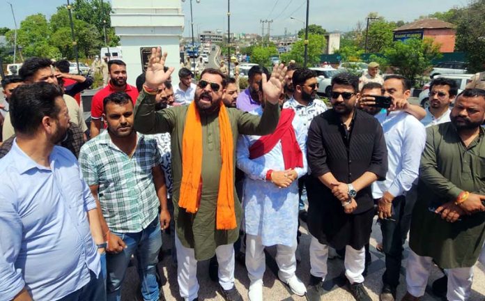 YRS activists protesting at Jammu on Monday. -Excelsior/Rakesh