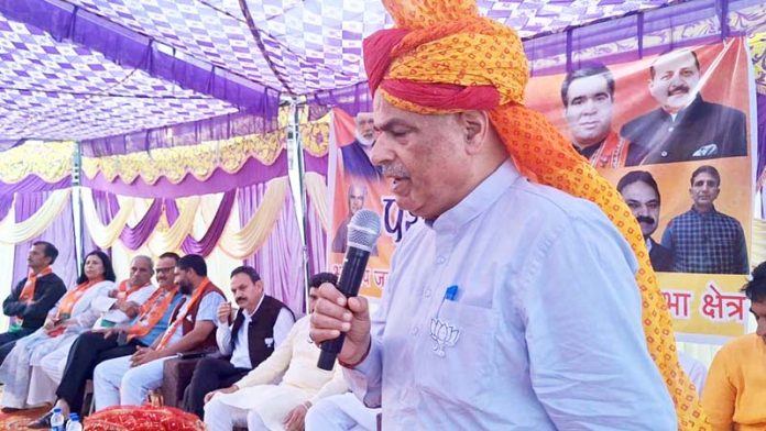 BJP general secretary, Ashok Koul addressing a party meeting at Udhampur on Thursday.