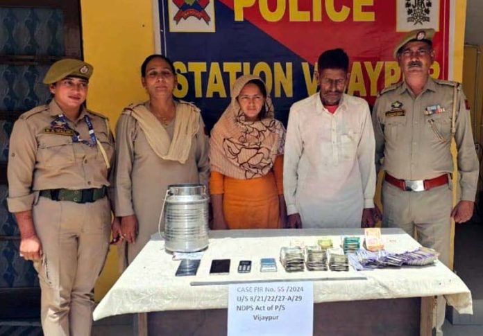 Drug peddlers in custody of Vijaypur Police.