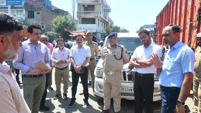 Div Com Jammu Conducts On Spot Inspection Of Upgradation Project Works In Transport Nagar