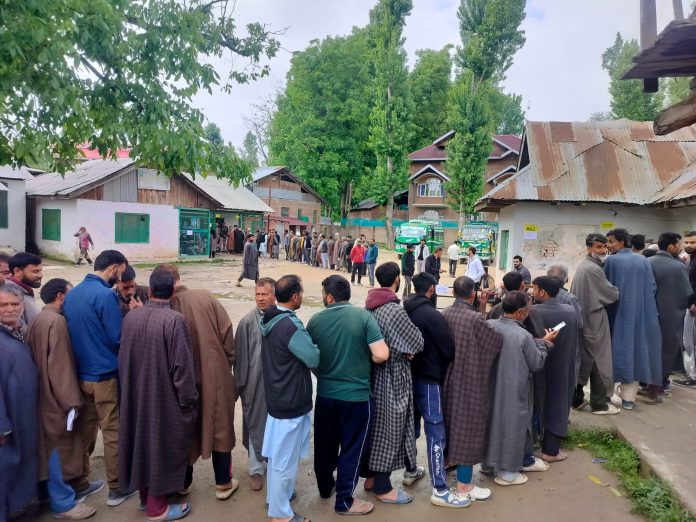 Polling Underway In Jammu And Kashmir's Srinagar Lok Sabha Seat