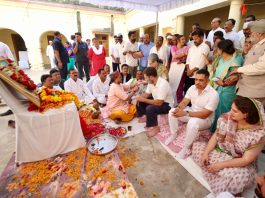 Congress leader and party candidate from Rae Bareli constituency Rahul Gandhi along with party leaders Sonia Gandhi, Priyanka Gandhi Vadra and brother-in-law Robert Vadra, at a 'puja' after filing his nomination for Lok Sabha elections, in Rae Bareli. Telangana Chief Minister Revanth Reddy is also seen. (UNI)