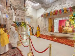 LG Manoj Sinha offers prayers at Ram temple in Ayodhya on Friday.