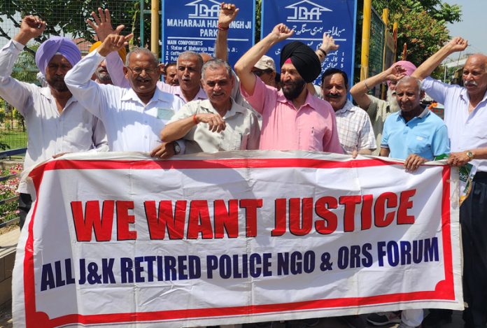 Retired police personnel staging a demonstration in favour of their demands in Jammu on Monday. — Excelsior/Rakesh