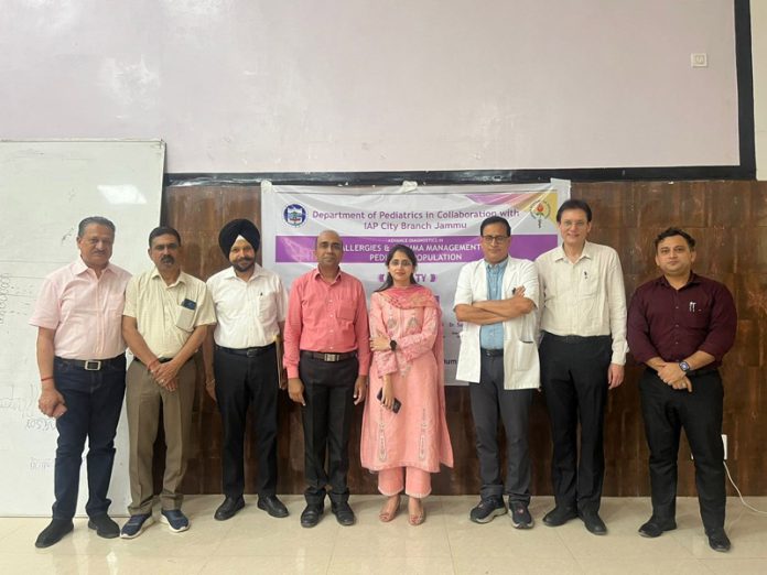 Dr Rajinder Singh and other senior doctors at CME programme by GMC Jammu.